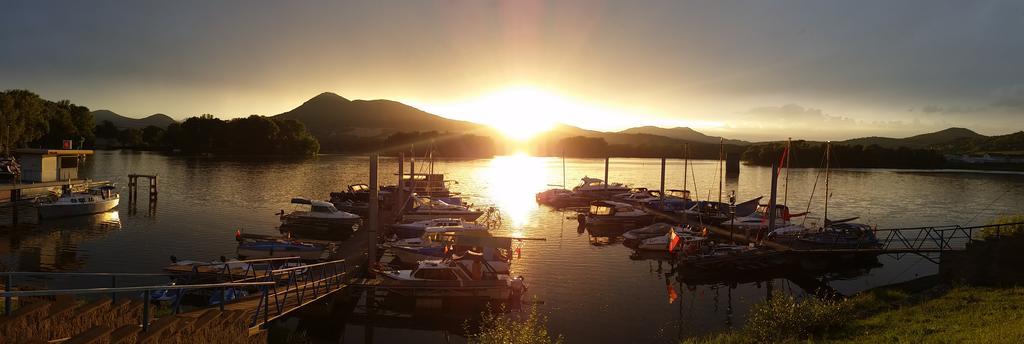 Resort Marina Labe Ловосице Экстерьер фото