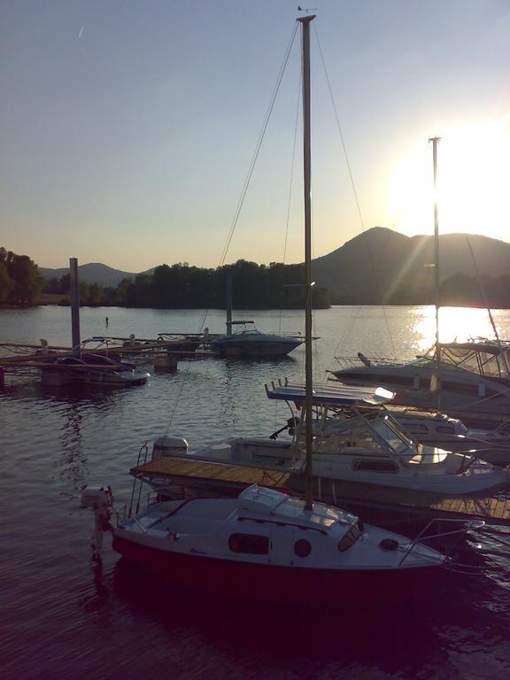 Resort Marina Labe Ловосице Экстерьер фото